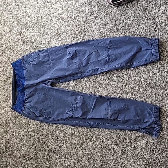 Hiking Pants - Picture 2 of 5